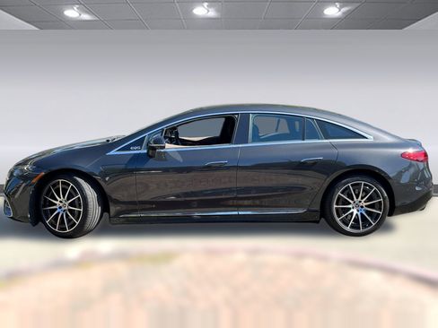 Used 2023 Mercedes-Benz EQS 580 4MATIC Sedan image 2