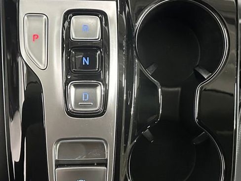 Used 2023 Hyundai Tucson Limited w/ Winter Package image 18