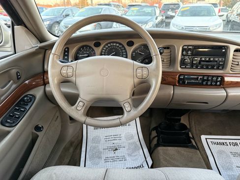 Used 2000 Buick Le Sabre Custom w/ Prestige Opt Pkg image 16