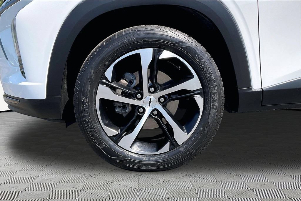 Used 2024 Chevrolet Trax RS w/ Driver Confidence Package FWD image 36