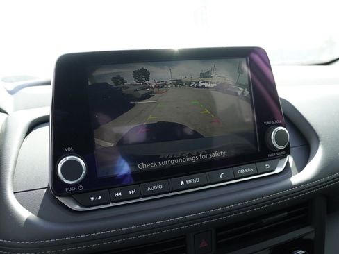 New 2025 Nissan Rogue S image 12