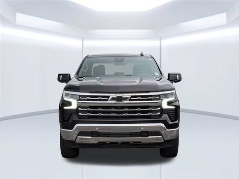 Used 2024 Chevrolet Silverado 1500 LTZ w/ Z71 Off-Road Package AWD/4WD image 10