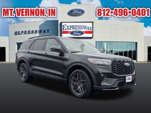 Used 2025 Ford Explorer ST-Line w/ ST-Line Street Pack image 4