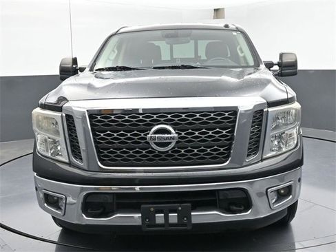 Used 2017 Nissan Titan SV image 37