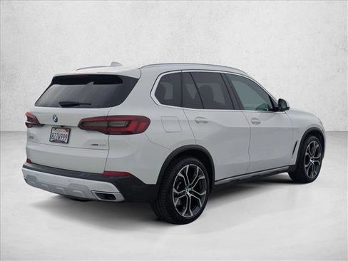 Used 2022 BMW X5 sDrive40i w/ Parking Assistance Package image 5