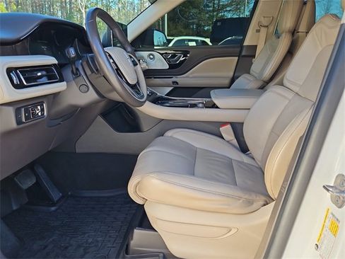 Used 2020 Lincoln Aviator Reserve w/ Equipment Group 202A image 14