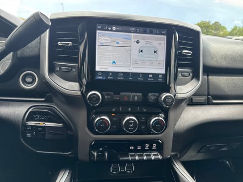 Used 2024 RAM 3500 Big Horn w/ Night Edition AWD/4WD image 17