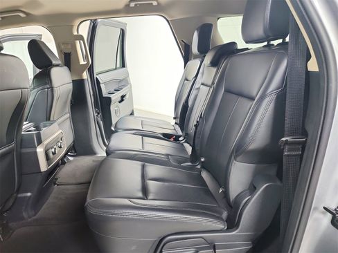 Used 2024 Ford Expedition Max XLT image 35