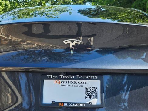 Used 2024 Tesla Model Y Long Range AWD/4WD image 29