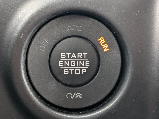 Used 2022 Jeep Wrangler Unlimited Sahara AWD/4WD image 26