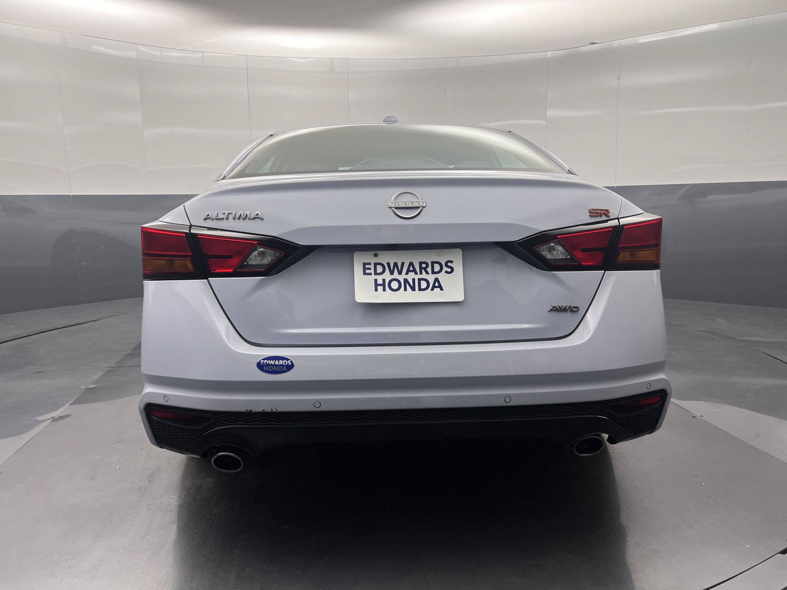 Used 2025 Nissan Altima 2.5 SR w/ SR Premium Package AWD/4WD image 29