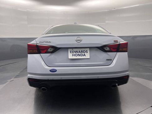 Used 2025 Nissan Altima 2.5 SR w/ SR Premium Package AWD/4WD image 29