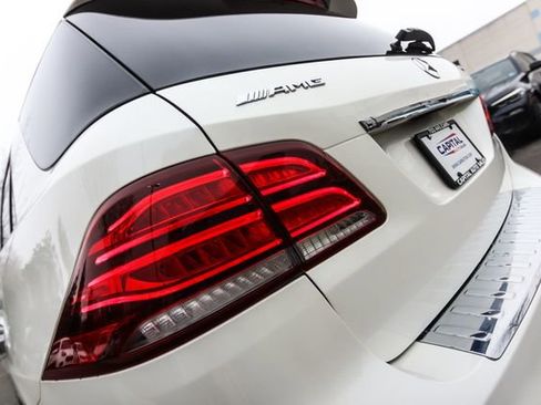Used 2018 Mercedes-Benz GLE 43 AMG 4MATIC image 32