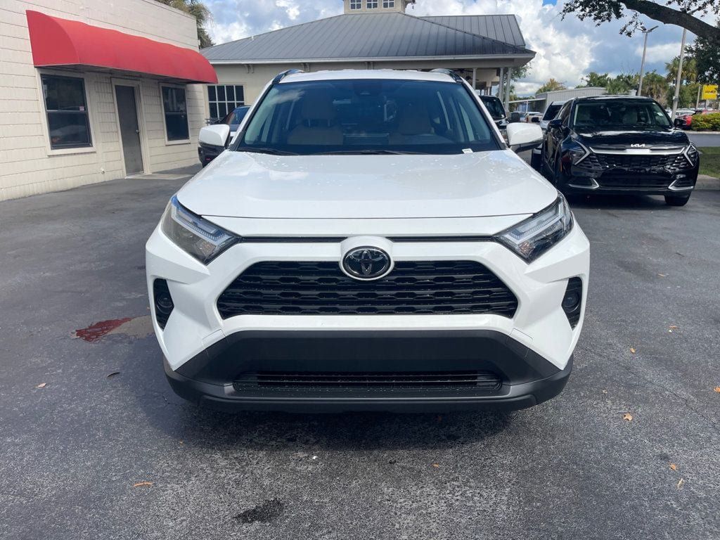 Used 2025 Toyota RAV4 LE AWD/4WD image 8