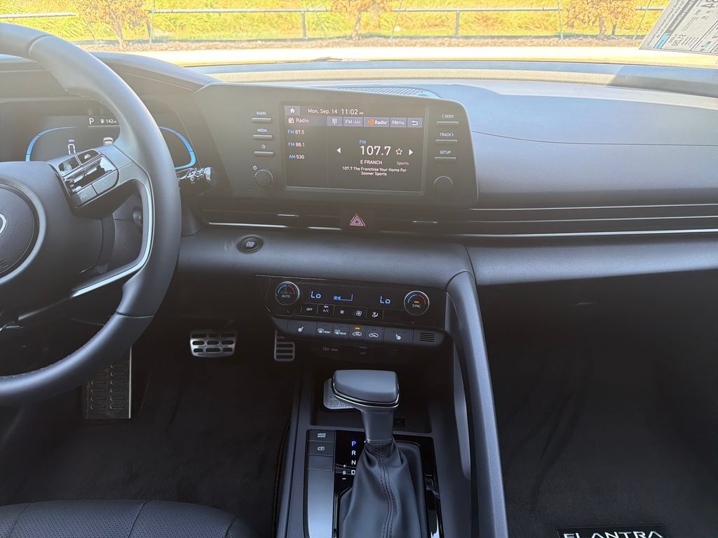 New 2026 Hyundai Elantra SEL Sport FWD image 27