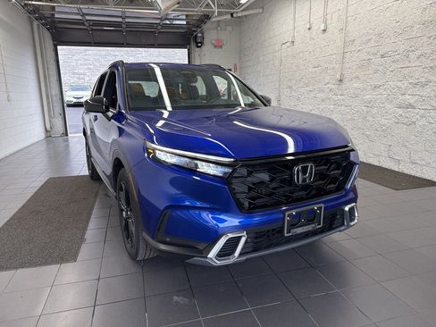 Used 2025 Honda CR-V Sport Touring image 2