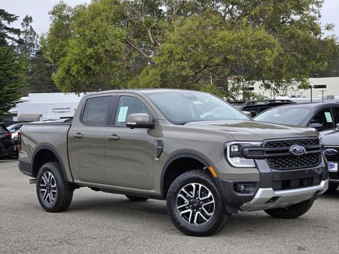 New 2025 Ford Ranger Lariat w/ FX4 Off-Road Package image 2