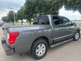 Used 2017 Nissan Titan SV image 5