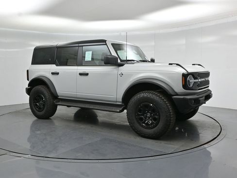 New 2026 Ford Bronco Outer Banks w/ Sasquatch Package AWD/4WD image 23