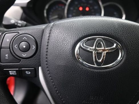 Used 2016 Toyota Corolla LE FWD image 15