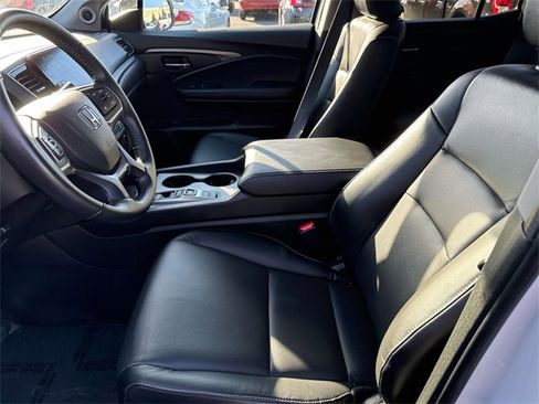 Used 2025 Honda Ridgeline RTL image 13