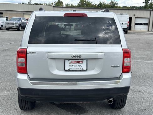Used 2011 Jeep Patriot 70th Anniversary image 5