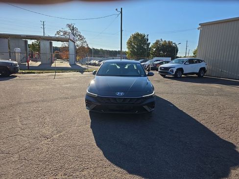 New 2026 Hyundai Elantra Blue image 10