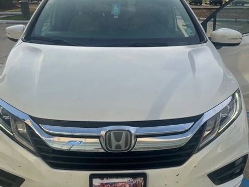 Used 2019 Honda Odyssey EX image 1