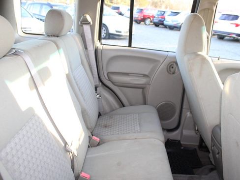 Used 2006 Jeep Liberty Sport image 17