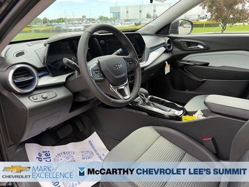 New 2026 Chevrolet Trax LT w/ Driver Confidence Package FWD image 33