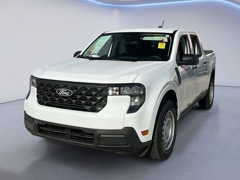 Used 2025 Ford Maverick XL w/ Equipment Group 101A AWD/4WD image 1