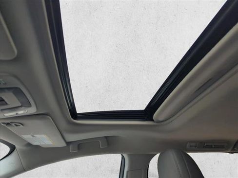 Used 2022 Toyota Sienna XLE FWD image 14