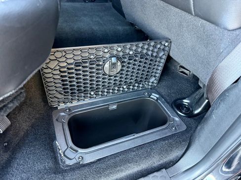 Used 2014 RAM 1500 Laramie w/ Convenience Group image 17