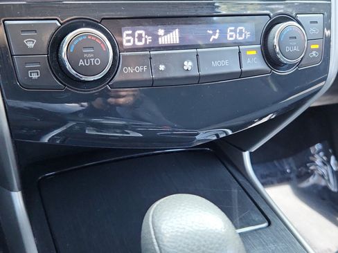 Used 2014 Nissan Altima 2.5 SV FWD image 12