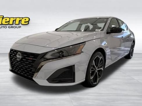 Used 2024 Nissan Altima 2.5 SR FWD image 1