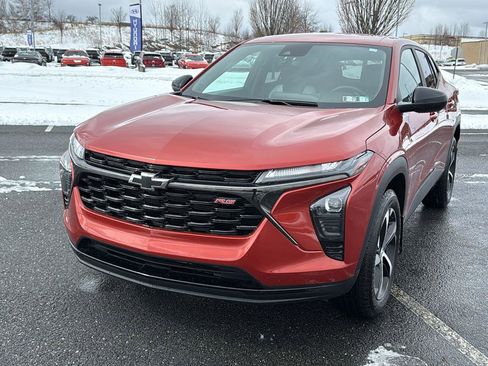 Used 2024 Chevrolet Trax RS w/ Driver Confidence Package image 15