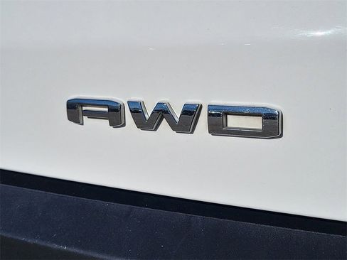 Certified 2023 GMC Acadia SLT image 15