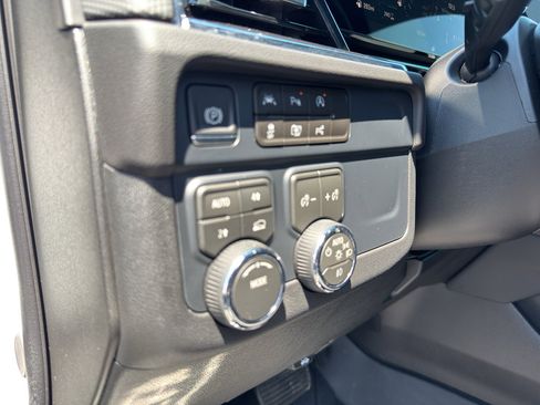 Used 2026 Chevrolet Tahoe RST w/ Comfort Package AWD/4WD image 14