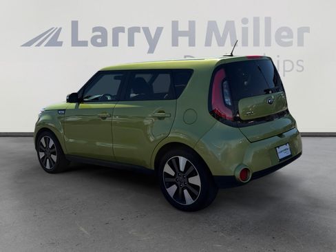 Used 2015 Kia Soul ! FWD image 3