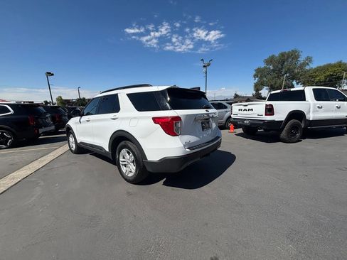 Used 2021 Ford Explorer XLT w/ Equipment Group 202A image 6