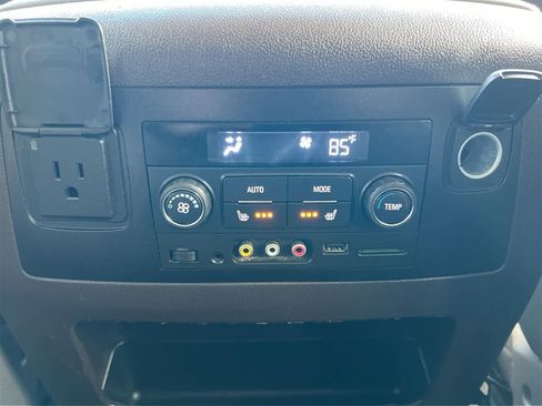 Used 2016 GMC Yukon Denali w/ Open Road Package image 18