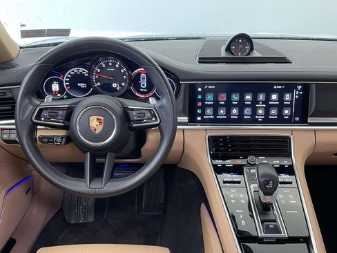 Certified 2022 Porsche Panamera 4 Platinum Edition image 27