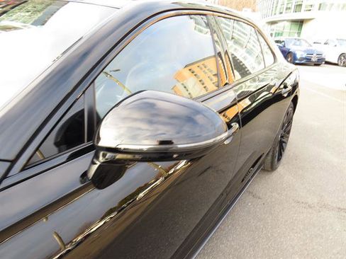 Used 2023 Bentley Flying Spur W12 image 28