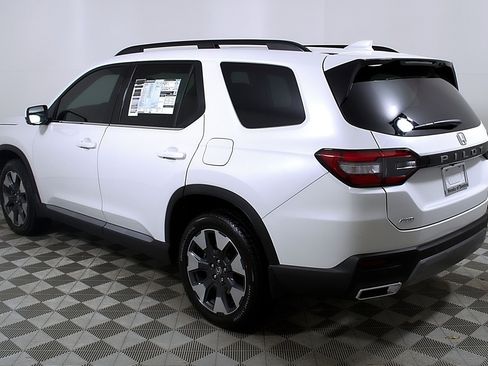 New 2026 Honda Pilot Elite image 9