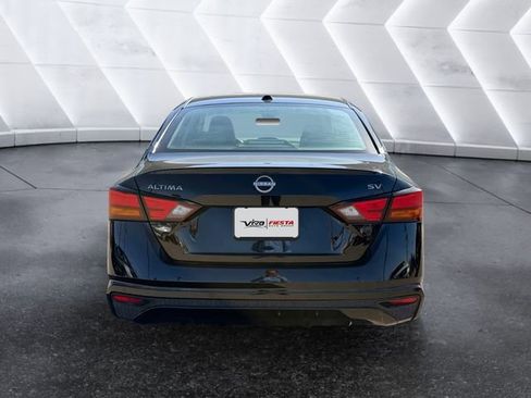 Used 2024 Nissan Altima 2.5 SV image 5