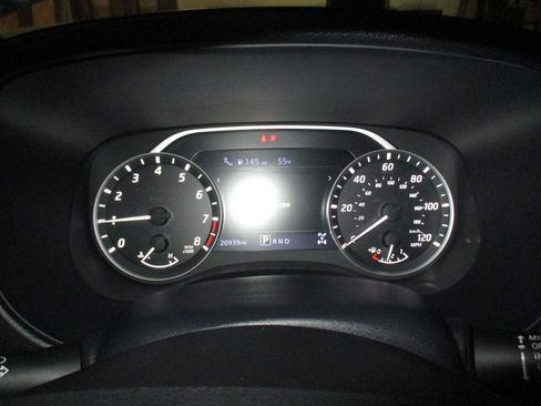 Used 2024 Nissan Frontier SL w/ Technology Package AWD/4WD image 20