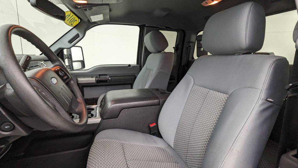 Used 2016 Ford F250 XLT w/ XLT Value Package AWD/4WD image 2