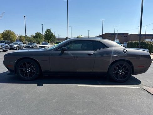 Used 2022 Dodge Challenger R/T w/ Blacktop Package RWD image 5