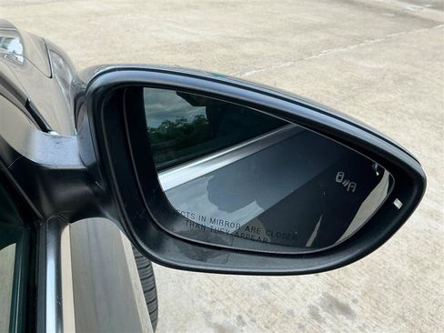 Used 2017 Volkswagen Jetta GLI FWD image 17