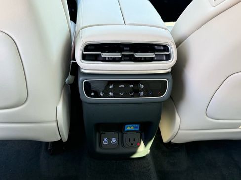 New 2026 Genesis GV80 3.5T Prestige image 12
